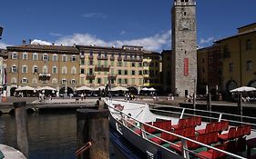 Hotel Centrale Lake Garda